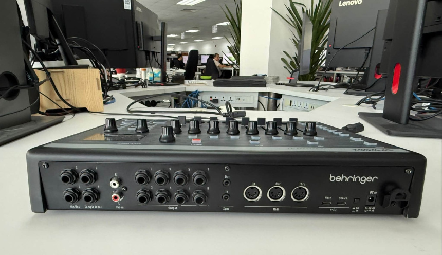 Behringer SP1200X